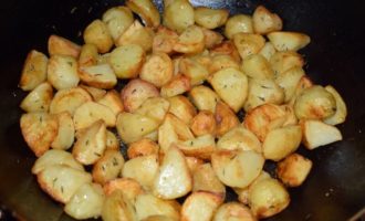 жареный картофель с тимьяном