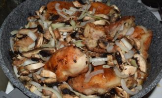 добавляем луки грибы