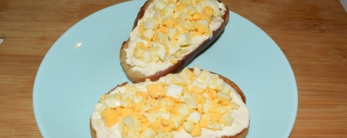 бутерброды с яйцом