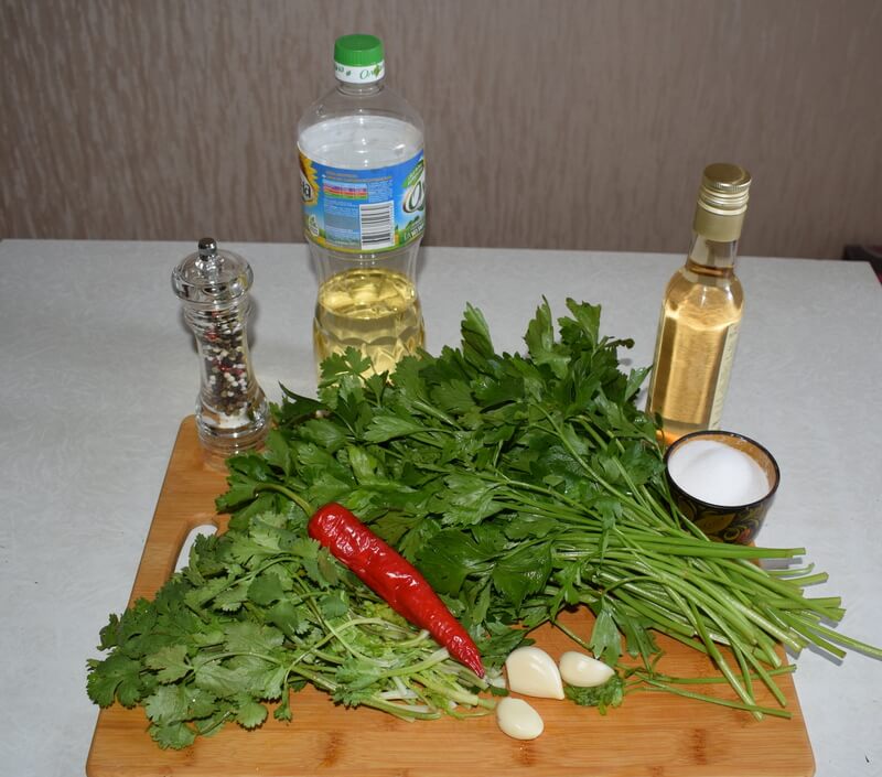 ингредиенты для зеленого соуса